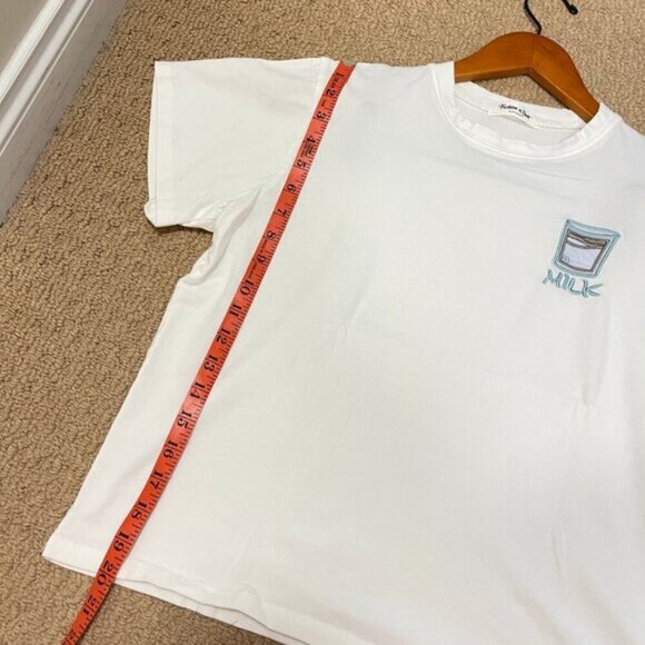 Embroidered Milk Graphic Tee White – S - Picture 9 of 11